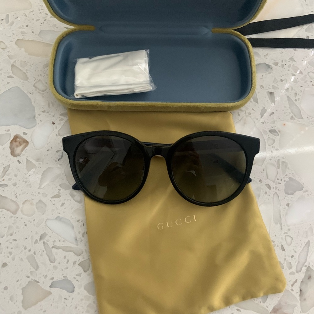 Gucci sunglasses